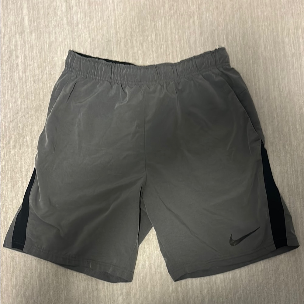 Nike Men's Gray Athletic Shorts
